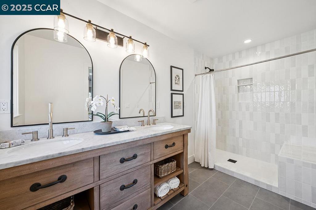 TRAILS AREA - Residential