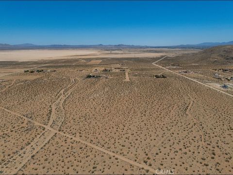 Photo of 30330 Exeter Street, Lucerne Valley, CA 92356 (MLS # PW25150284) Photo of 30330 Exeter Street, Lucerne Valley, CA 92356 (MLS # PW25150284)