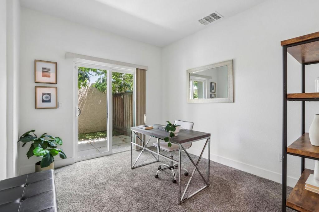 1565 Pratt Place