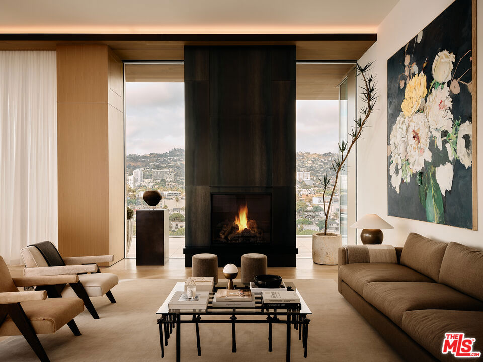 8899 Beverly Boulevard PHW