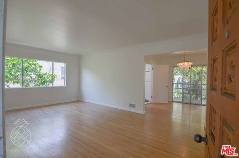 Photo of 2260 Fox Hills Drive, Los Angeles, CA 90064 (MLS # 26786675)