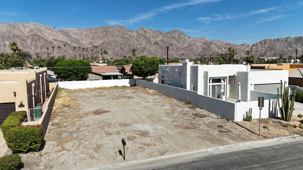 Lot 5 Calle Hueneme
