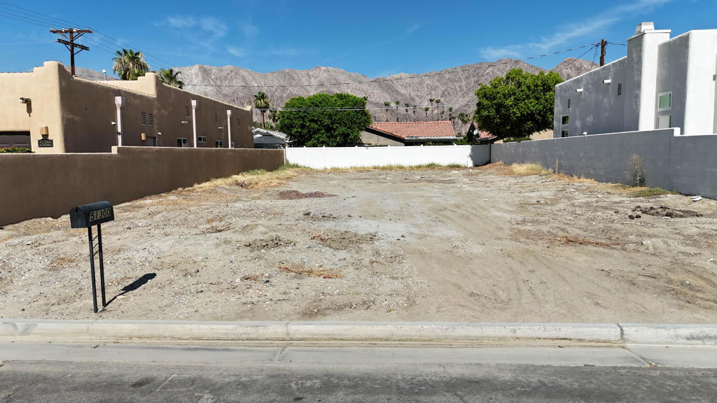 Lot 5 Calle Hueneme