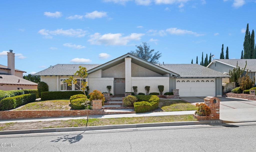 SPACIOUS FOUNTAINWOOD SINGLE-STORY WITH SPORT POOL & OPEN LAYOUT!Welcome to this charming 4-bedroom, 2.5-bathroom home located in the desirable Fountainwood neighborhood. This spacious single-story residence offers a comfortable and inviting layout, ideal for both relaxing and entertaining. The open-concept design seamlessly connects the kitchen and family room, creating a perfect space for gatherings with friends and family. Step outside to a generous backyard featuring a unique Sports Pool designed for volleyball, water polo and endless fun awaits!! Freshly painted and equipped with a newer HVAC system, this home combines style and function. The attached 2 car garage offers convenient access into the home. Close to great schools, shopping and freeway close by The home has fantastic potential, this home is ready for your personal touch. Don't miss this opportunity.