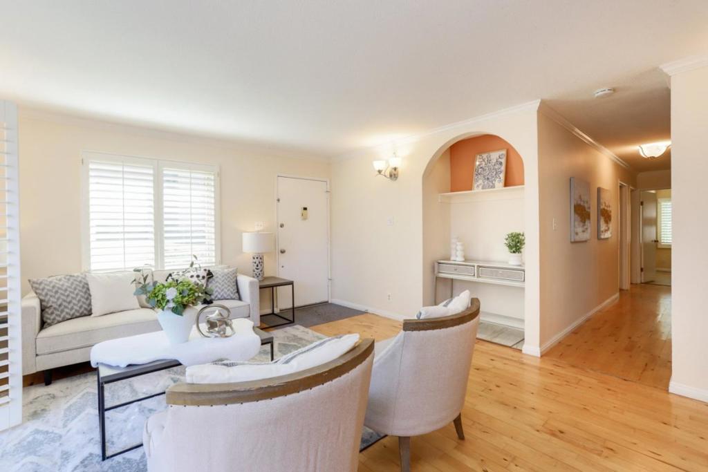 4405 Norwalk Drive 1
