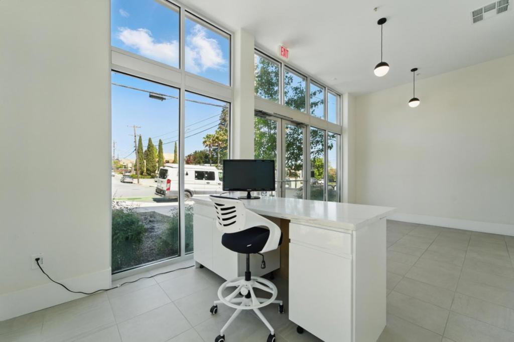 1667 San Carlos Avenue 101