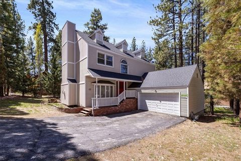 Photo of 1200 W Constellation DR, Big Bear Lake, CA 92314 (MLS # IG26101605)