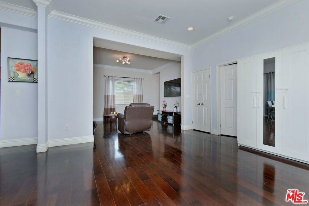 14315 Magnolia Boulevard 101