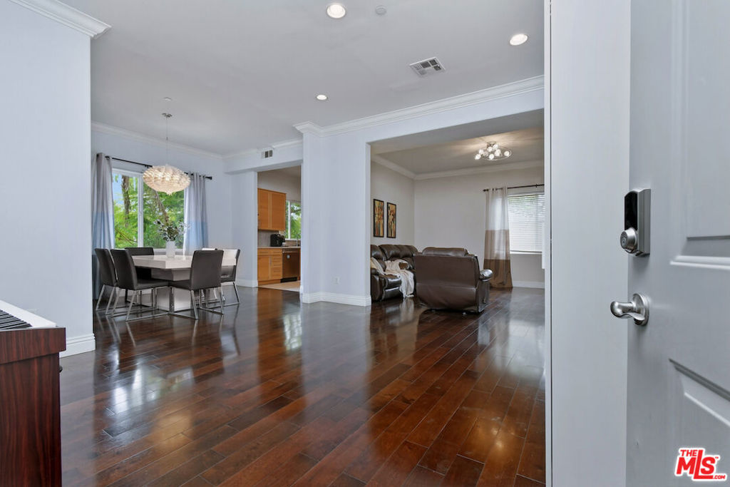 14315 Magnolia Boulevard 101