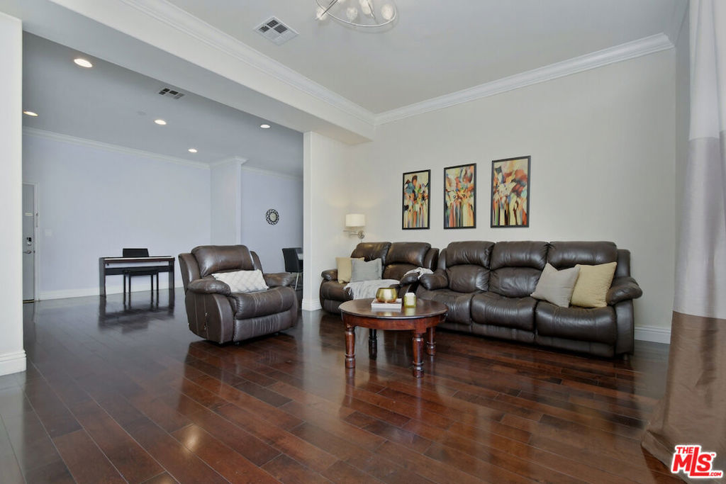 14315 Magnolia Boulevard 101