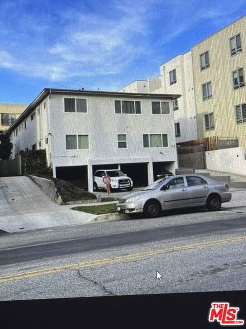 Photo of 4817 Oakwood Avenue, Los Angeles, CA 90004 (MLS # 26864591)
