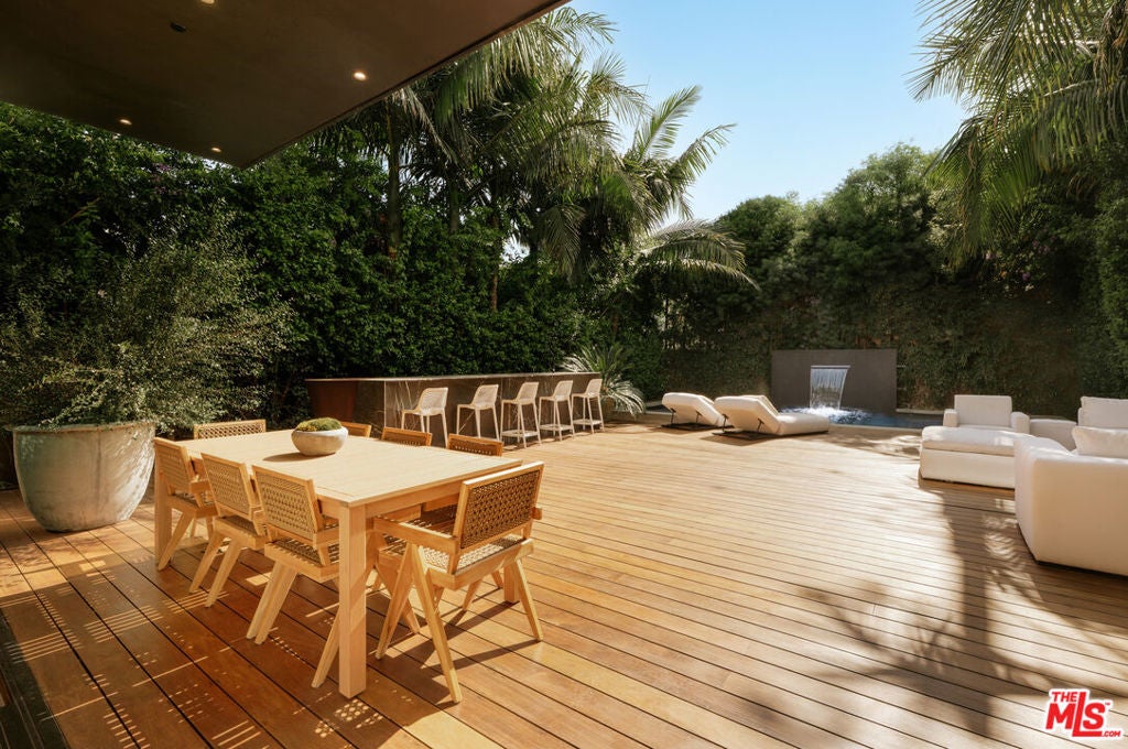 515 N Harper Avenue, Los Angeles CA 90048