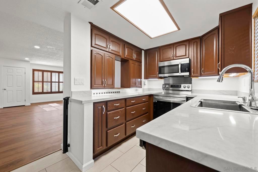 1512 Gustavo Street Unit B B