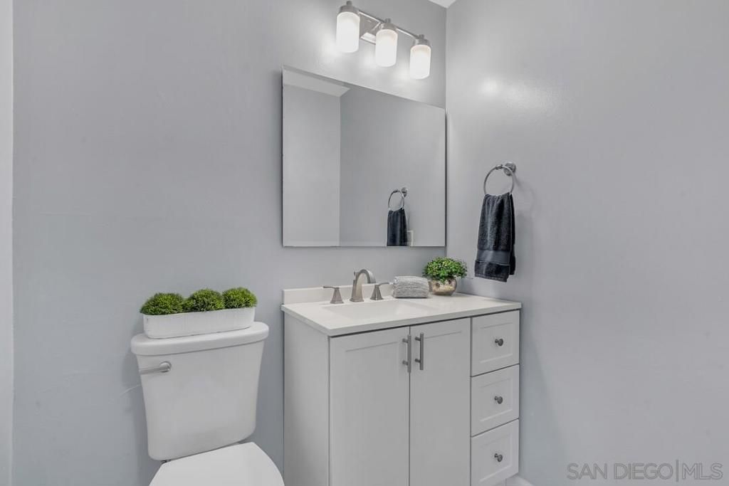 listing image 130729718328850584168