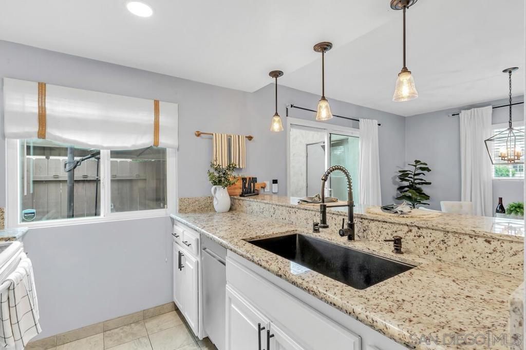 listing image 130727102351546774042