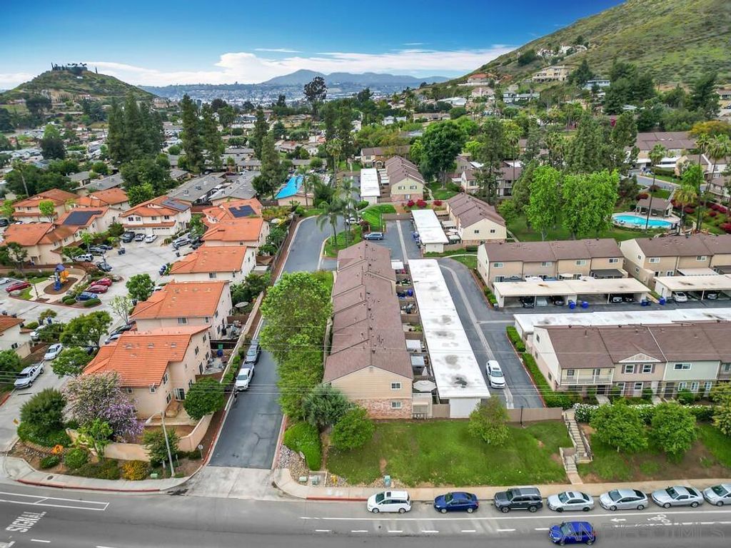 listing image 130723312927690885571