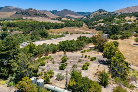 Tiny photo for 225 Broken Arrow Road Rd, Nipomo, CA 93444 (MLS # SC25138729)