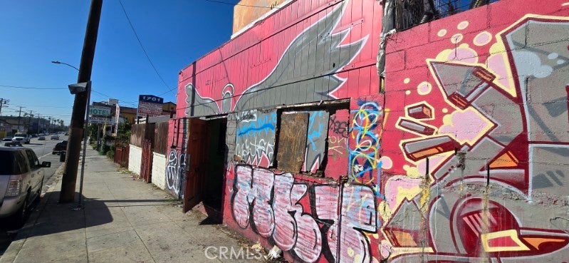 1649 S Vermont