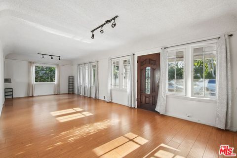 Photo of 1238 N Gardner Street, West Hollywood, CA 90046 (MLS # 26832579)