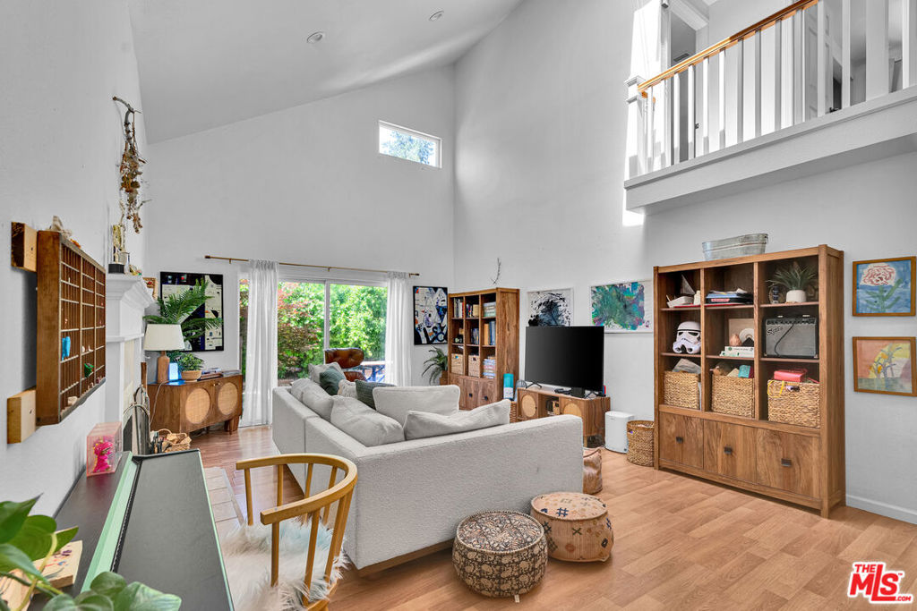 3952 Patrick Henry Place