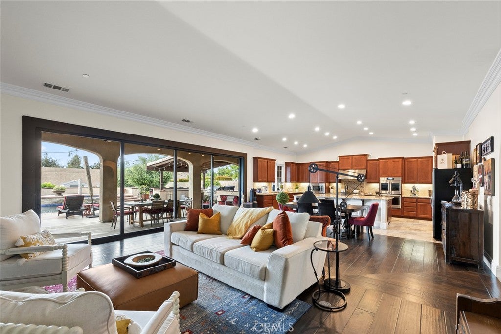 13275 Chickasaw Road