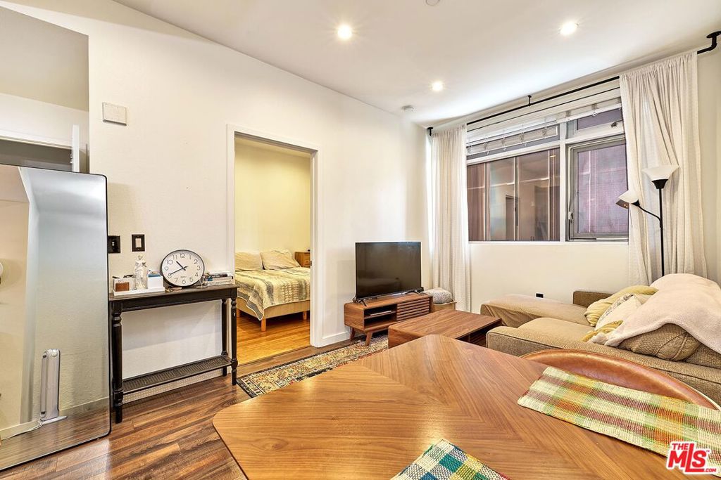 630 W 6th Street 313