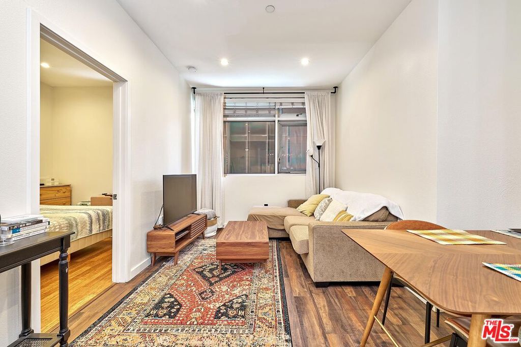 630 W 6th Street