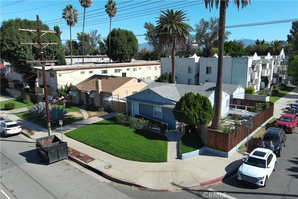Van Nuys, California 91406, United States, 3 Bedrooms Bedrooms, ,2 BathroomsBathrooms,Residential,Active,236100