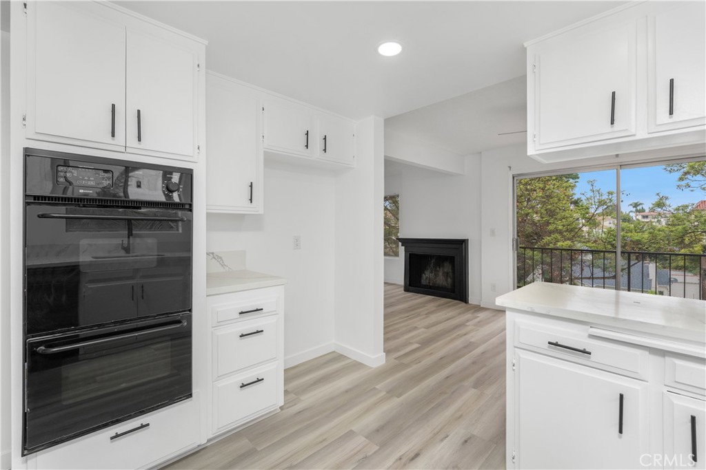 935 W 10th Street