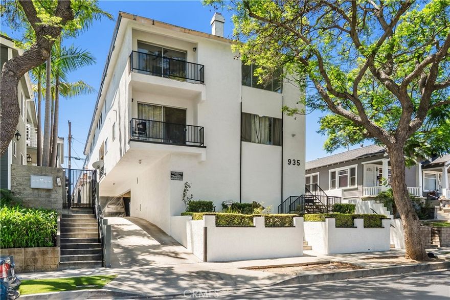 Fantastic opportunity in San Pedro’s thriving market to LIVE IN ONE UNIT and let the other units cover your mortgage payments. The owner’s unit is a spacious 5-bedroom / 3-bathroom apartment spanning the entire top level of a 5-unit apartment complex. It has a private entry, balconies, and is fully renovated with high-end finishes. It will be delivered vacant. The property is located in the highly desirable Vista del Oro neighborhood at 935 W 10th Street.*** New Roof is being installed!

This 6,276 SF building sits on a 6,075 SF lot and is attractively priced at $263 per square foot. Built in 1974 and recently upgraded, the property features renovated interiors that support premium rents and long-term tenant retention. It qualifies for favorable residential financing and is ideal for an owner-user looking to live mortgage-free or for investors seeking maximum rental income. The owner’s unit can be rented at top market rent....SEE SUPPLEMENTS FOR OM...

San Pedro’s multi-family sector continues to outpace neighboring markets in both affordability and investor returns. The area is experiencing robust appreciation, driven by more than $500 million in waterfront redevelopment, major public/private investment, and new lifestyle amenities coming online by 2026.

***With remodeled units, strong financials, and an unbeatable location, 935 W 10th St presents an exceptional opportunity for buyers seeking reliable cash flow, future upside, and a foothold in one of Southern California’s most dynamic coastal communities.