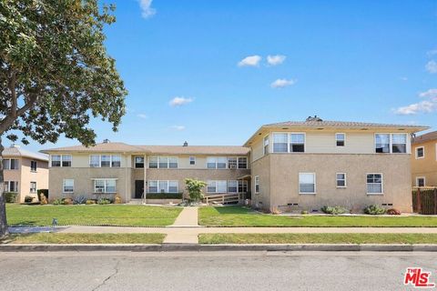 Photo of 328 N 2nd Street, Montebello, CA 90640 (MLS # 26748163)