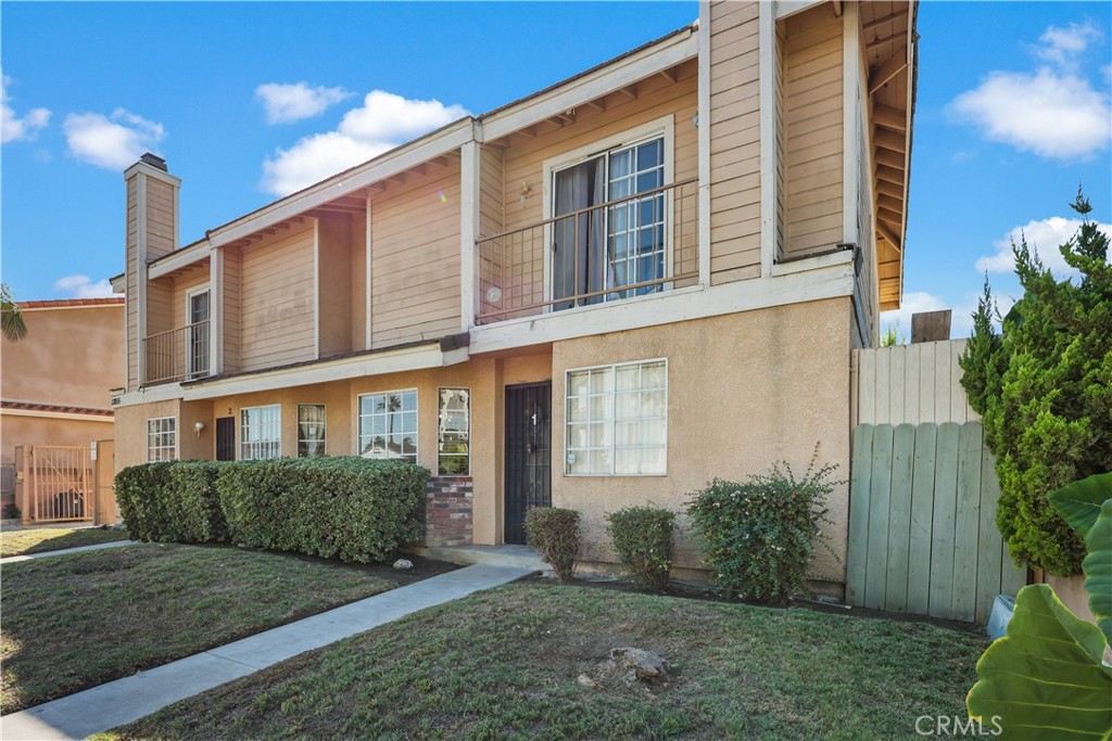 Comfort Meets Everyday Convenience in Paramount!
Welcome to 13855 McClure Ave #1, a beautifully maintained two-story end-unit townhouse that combines modern living with a prime location in the heart of Paramount!
Step inside to discover an inviting open-concept living area filled with natural light, perfect for relaxing or entertaining. The spacious living room flows seamlessly into the dining area and updated kitchen, featuring nice countertops, stainless steel appliances, and plenty of cabinet space.
Upstairs, you’ll find three generously sized bedrooms with ample closet space and two full bathroom designed for comfort and style. The primary suite offers a private retreat with room for a home office or reading nook.
Enjoy the convenience of in-unit laundry located in the attached garage with direct access from the living room, central A/C and heating, Outside, relax on your private patio, perfect for morning coffee or evening barbecues.
Located just minutes from shopping centers, schools, parks, and easy freeway access (710, 105 & 91) — this home truly has it all.
Whether you’re a first-time buyer or looking to upgrade your lifestyle, this townhouse delivers the perfect balance of comfort, convenience, and community with a low HOA.
Highlights:
End-unit for extra privacy
3 spacious bedrooms, 2.5 baths
Direct-access 2-car garage
Private patio
Modern kitchen with stainless steel appliances
Low HOA only $300 a month
Convenient Paramount location near schools, shops & dining
Don’t miss the chance to make 13855 McClure Ave #1 your new home — where comfort, style, and location come together beautifully.