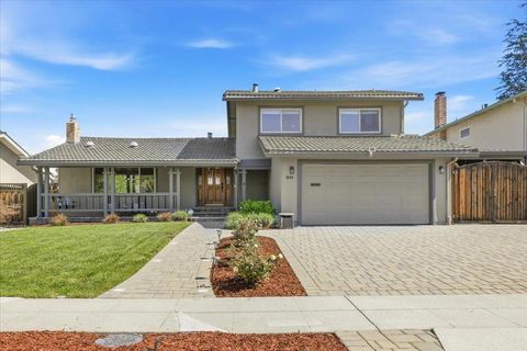 Photo of 6644 Mount Hope Drive, San Jose, CA 95120 (MLS # ML82039893)