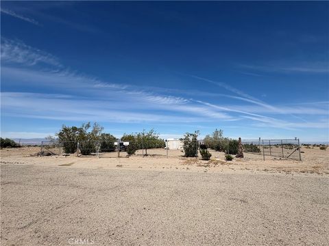 Photo of 2478 Fullerton Avenue, Salton Sea, CA 92274 (MLS # IG26066178)