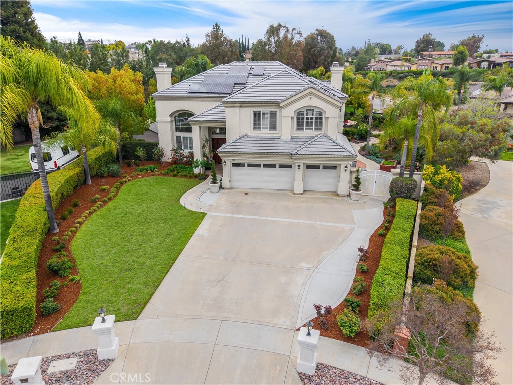 748 E Mariposa Drive