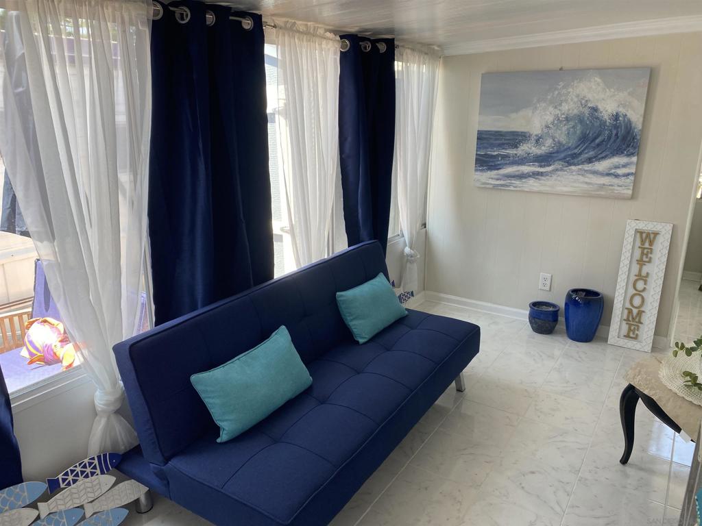 900 N Cleveland Street 103