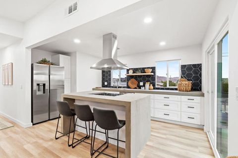 Photo of 61610 Sunburst Drive, Joshua Tree, CA 92252 (MLS # PTP2508581)