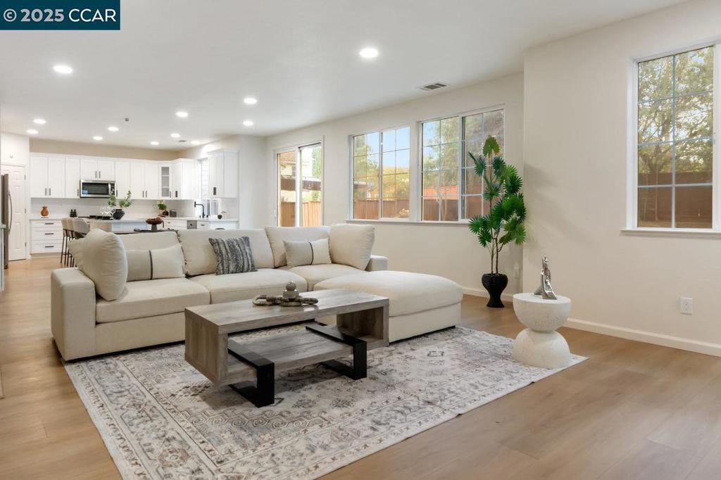 TRACY PARK - Residential
