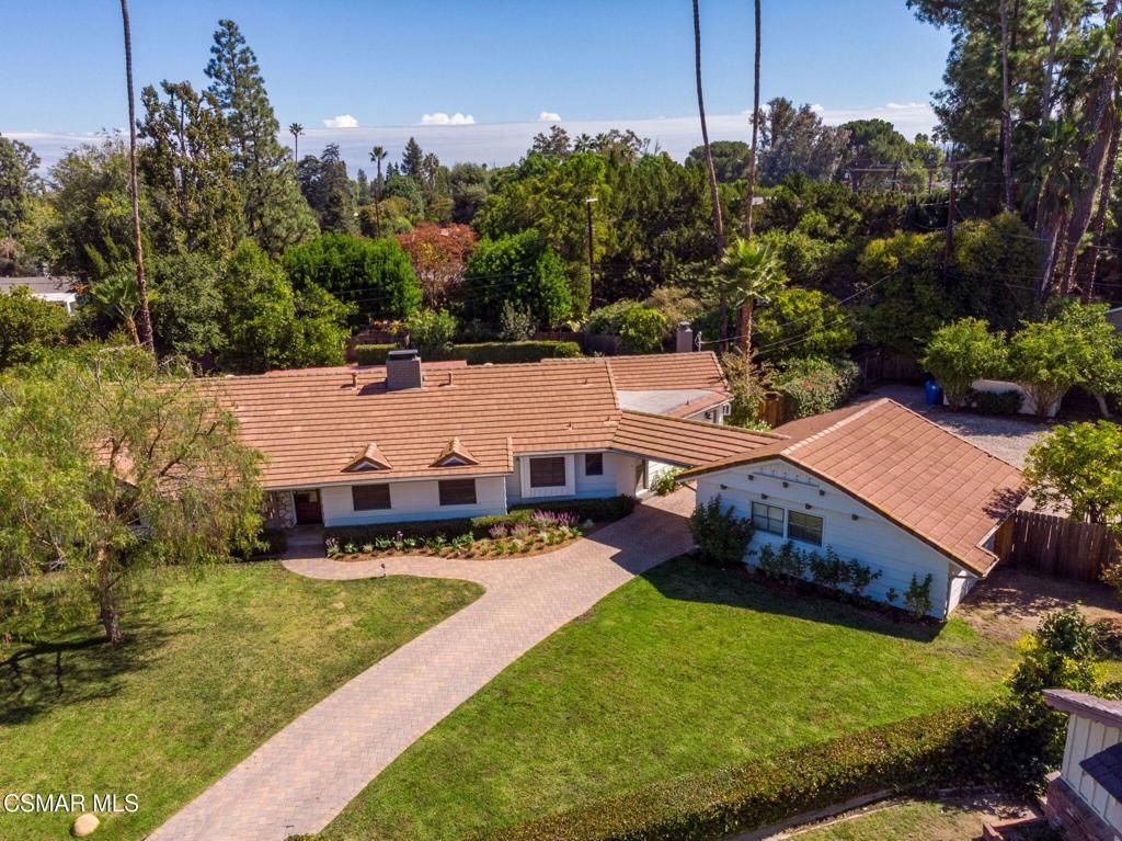 Photo of 6201 Melba Avenue, Woodland Hills, CA 91367 (MLS # 225004989)