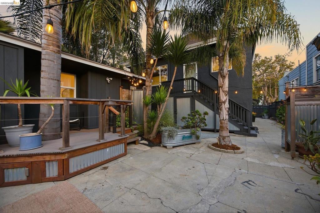 1324 Fitzgerald St ST, Oakland CA 94608