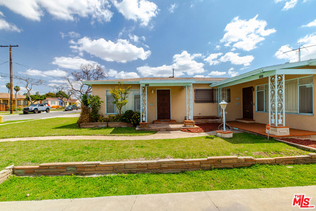 3202 W 111th Street