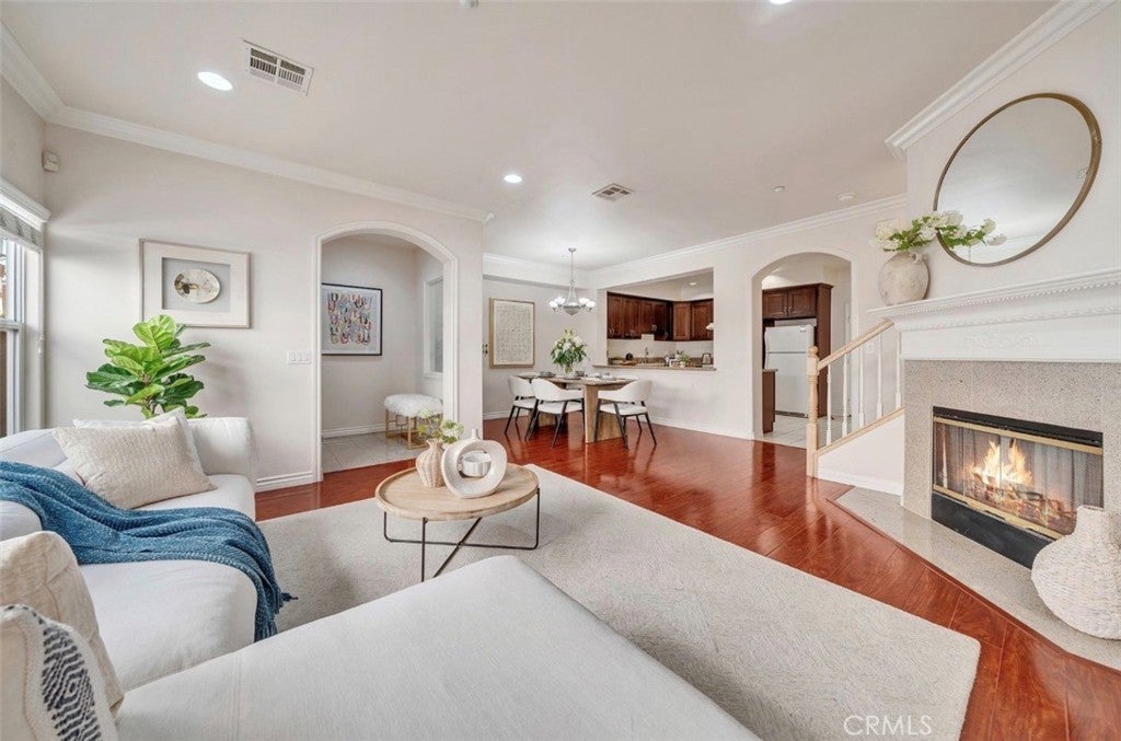 5241 Rosemead Blvd C