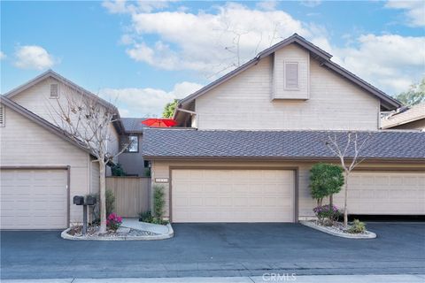Photo of 2053 Meadow View Ln, Costa Mesa, CA 92627 (MLS # OC26010306)