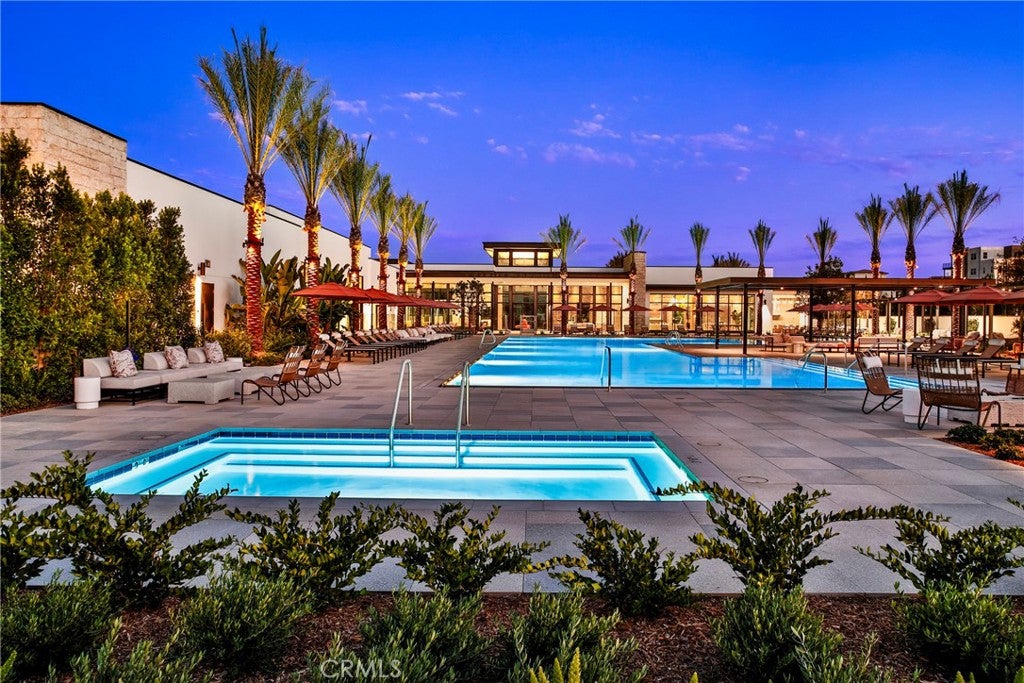 738 Snowberry Place
