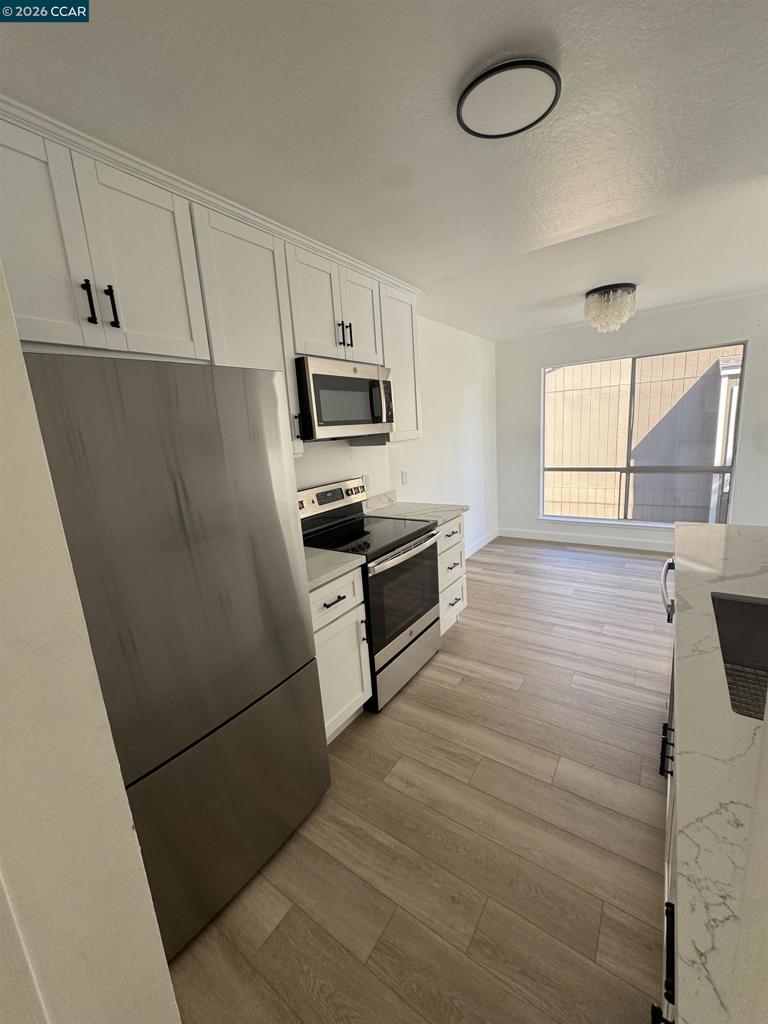 8975 8975 Alcosta Blvd 116