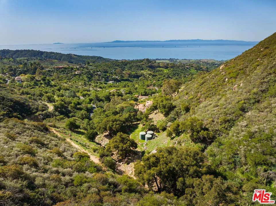 Santa Barbara, California 93108, United States, 4 Bedrooms Bedrooms, ,5 BathroomsBathrooms,Residential,Active,105449