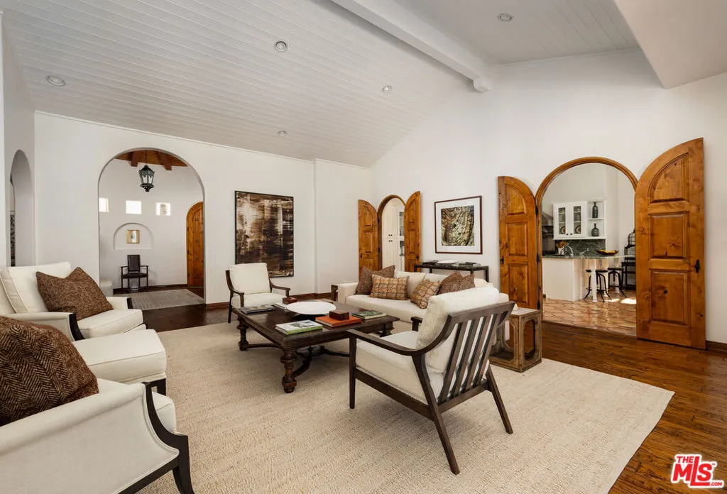 Santa Barbara, California 93108, United States, 4 Bedrooms Bedrooms, ,5 BathroomsBathrooms,Residential,Active,105449