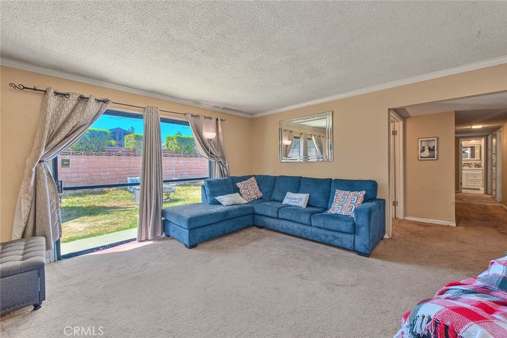 14990 Oakwood