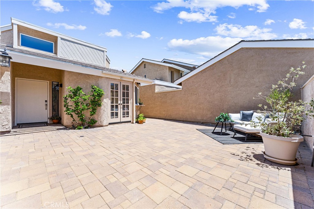 28082 Palmetto Court