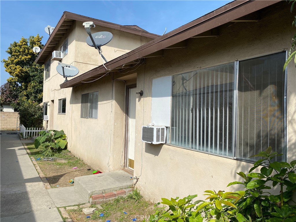 Two Bedroom/One Bathroom El Monte Apartment with Washer in Dryer Hookups in Unit
(Please Note: We DO NOT post on Craigslist or Facebook! If you find this listing fraudulently posted on Craigslist or Facebook, please flag and report the listing immediately)
Located on the ground floor of an apartment complex with no other unit above, this Two Bedroom, One Bathroom Apartment in El Monte includes a large open floor plan and a spacious living room with Hardwood Flooring throughout. Ample closet space is provided in both bedrooms, along with additional storage cabinets in the hallway.
Conveniently located in the heart of El Monte, CA with neighboring restaurants, Five Points Plaza Shopping Center, El Monte High School and major freeways with quick and easy access to the 10 and 605 Freeways.
-Utilities Included: Water and Sewer & Trash (Tenants responsible for Electricity and Gas)
-Security Deposit: 1 months Rent. We are looking for a credit score of 650 and above with combined monthly gross income of 3 times the monthly rent.
-Laundry: Washer and Dryer Hookups In Unit (Washer and Dryer Appliances Not Included)
-Parking: One Carport Space
-No pets allowed
-Maximum number of occupants: 4 (2 per bedroom)
-Appliances Included: Wall A/C unit, Range Hood, Garbage Disposal (Refrigerator and Stove Not Included)
-One year lease minimum